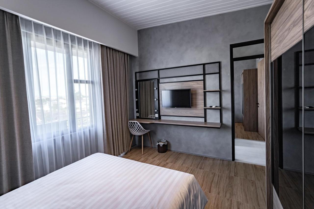 Loa Living Solo Baru Hotel Grogol Exterior foto